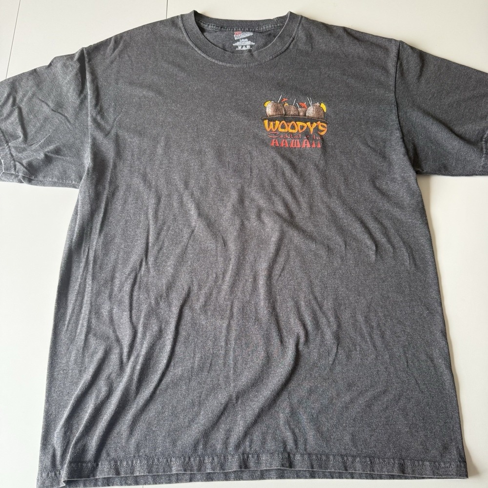 Woody's Cocktail Hut Hawaii T-Shirt Short Sleeve L Humor Bust A Nut At The‎ Hut